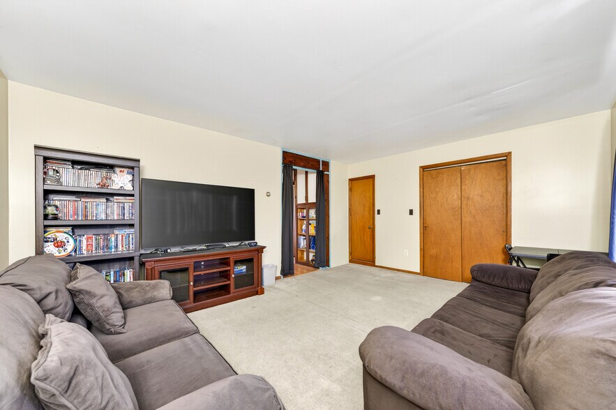 More Photos Of 1980 US-209, Brodheadsville Office Residential For Sale
