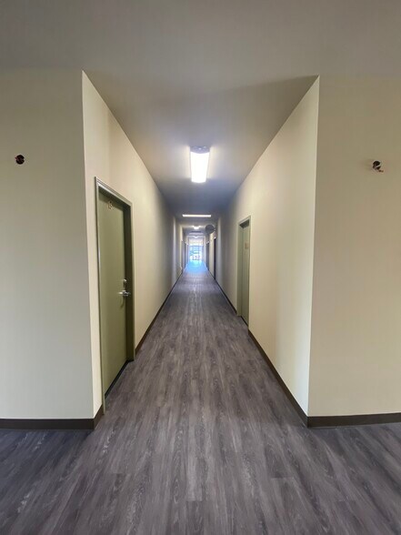 More Photos Of 1350 W Robinhood Dr, Stockton Office For Lease