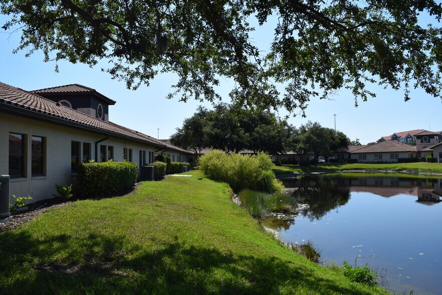 More Photos Of 421 Commercial Ct, Venice Loft Creative Space For Lease