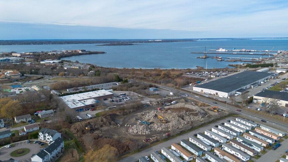 More Photos Of 300 Coddington Hwy, Middletown Warehouse For Sale