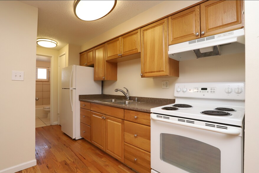 More Photos Of 136 Washington St, Denver Apartments For Sale