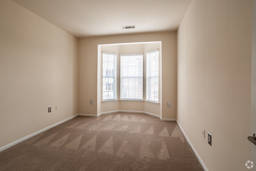 More Photos Of 1776 Patriots Ln, Norristown Apartments For Sale