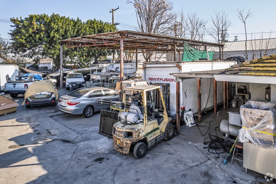 More Photos Of 2035 W 15th St, Long Beach Office For Sale