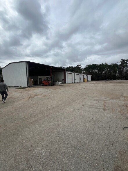 More Photos Of 10655 Jefferson Chemical Rd, Conroe Warehouse For Lease