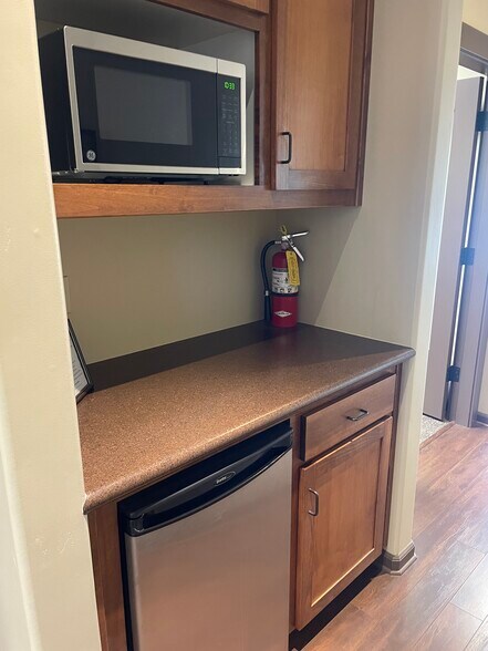 More Photos Of 3591 Sacramento Dr, San Luis Obispo Office For Sale