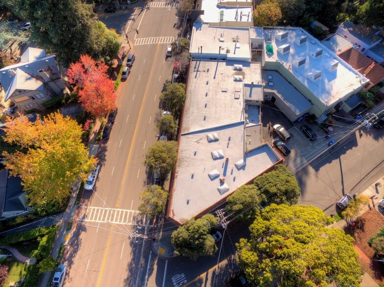 More Photos Of 3032 Claremont Ave, Berkeley Storefront For Lease