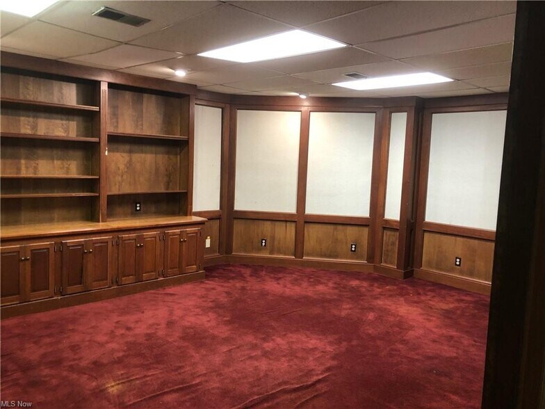 More Photos Of 422 Market St, Parkersburg Office For Sale