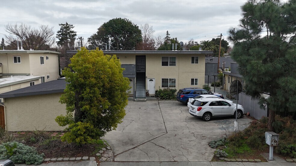 More Photos Of 928-930 Ravenscourt Ave, Campbell Apartments For Sale