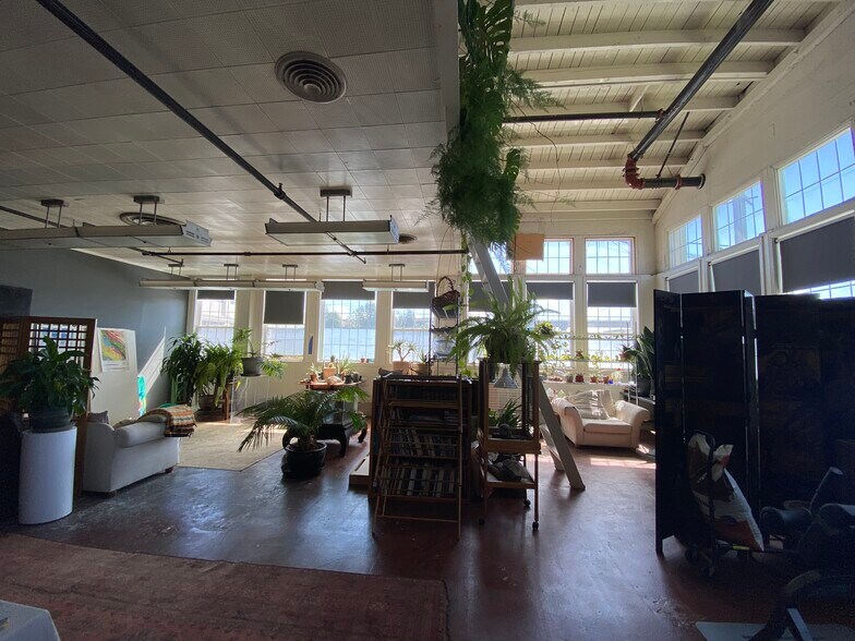 More Photos Of 1050-1066 47th Ave, Oakland Apartments For Lease