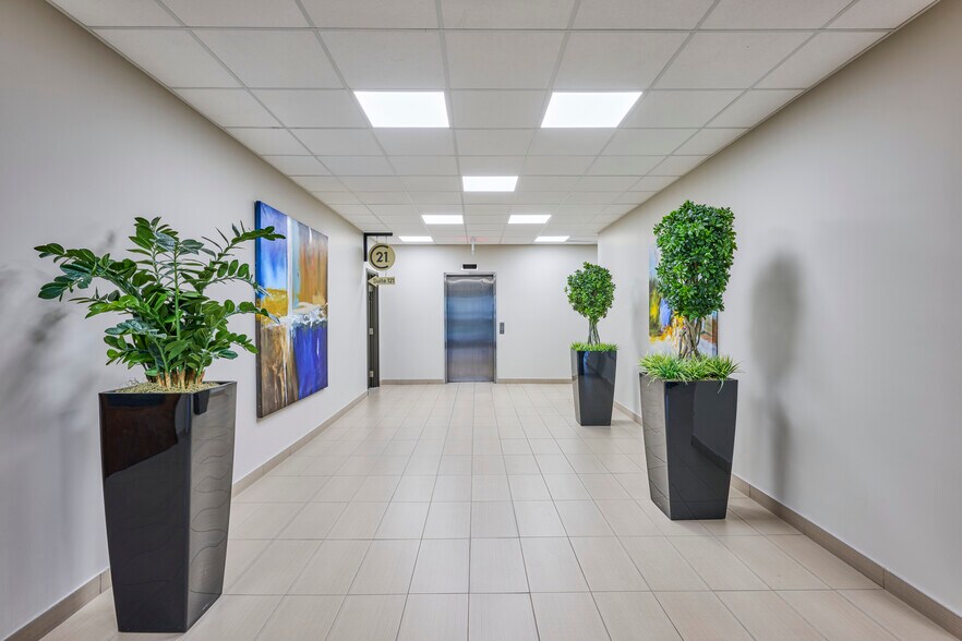 More Photos Of 2733 Lancaster Rd, Ottawa Office For Lease