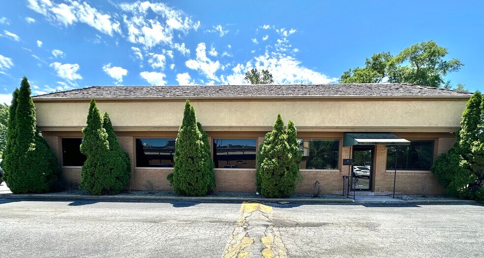More Photos Of 2000-2166 45th St, Highland Unknown For Lease