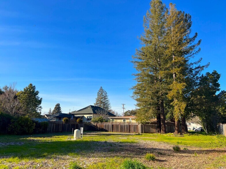 More Photos Of 1741 Pine St, Napa Land For Sale