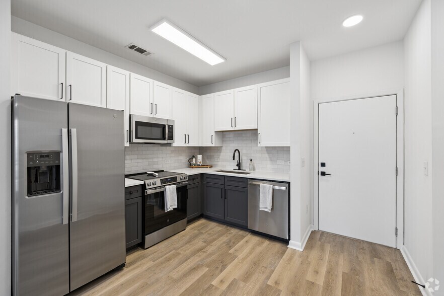 More Photos Of 725-735 Coleman Blvd, Mount Pleasant Apartments For Lease