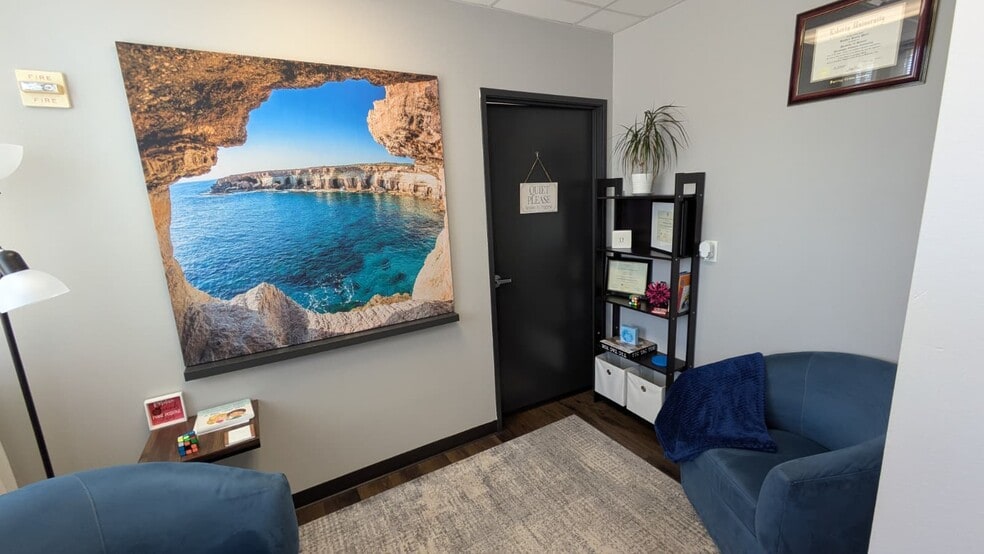 More Photos Of 1130 Beachview St, Dallas Medical For Lease