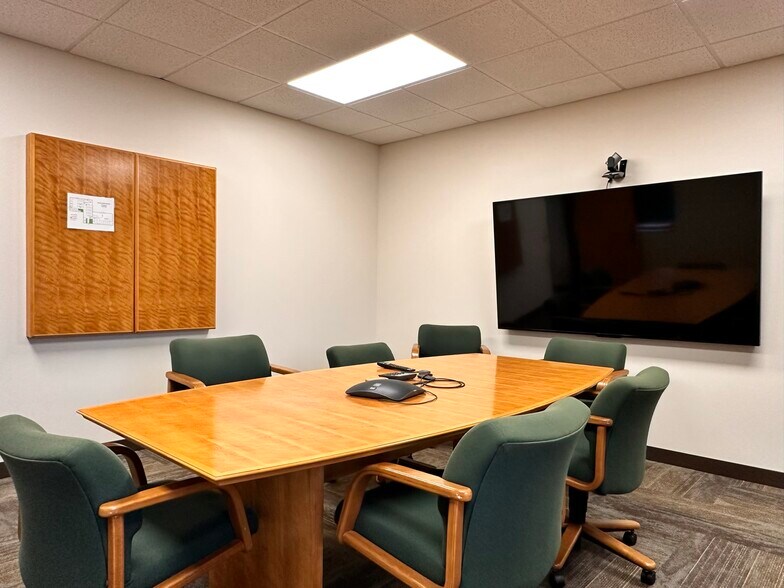 More Photos Of 118 3rd St E, Ashland Office For Sale