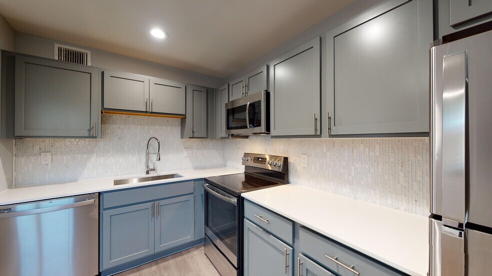 More Photos Of 4400 San Jacinto St, Dallas Multifamily For Sale