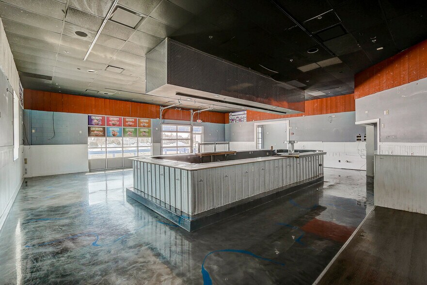 More Photos Of 2259 Deming Way, Middleton Restaurant For Sale