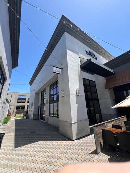 More Photos Of 17280 Monterey Hwy, Morgan Hill Restaurant For Lease