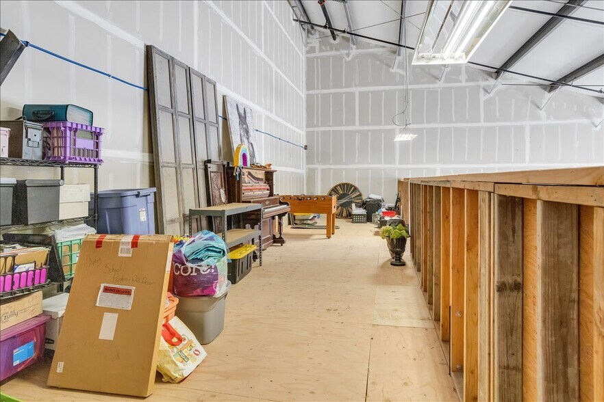 More Photos Of 18855 Microtronics, Sonora Industrial For Sale