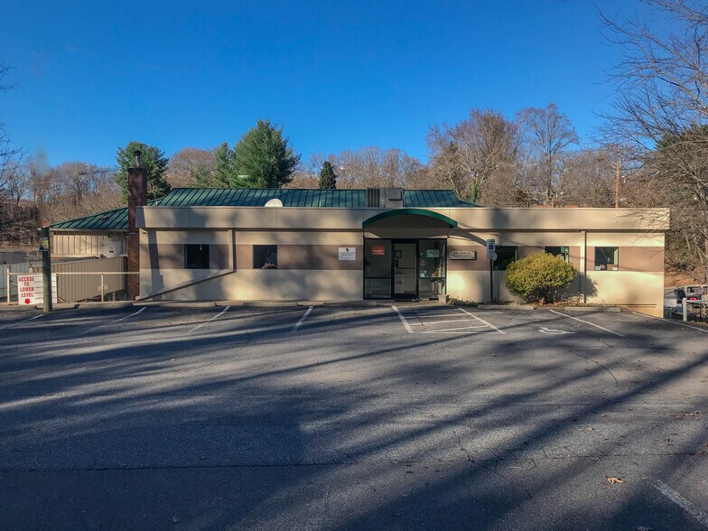 More Photos Of 1085 Tunnel Rd, Asheville Storefront Retail Office For Lease