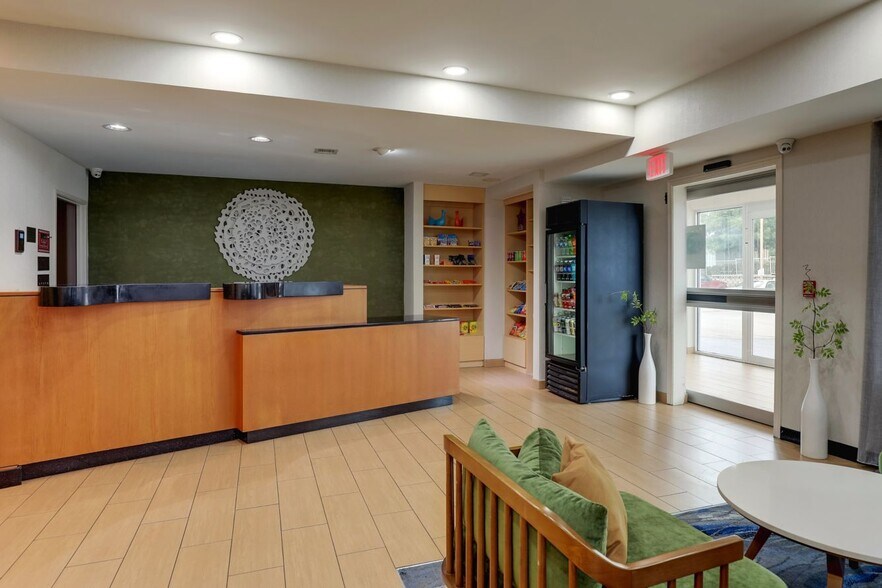 More Photos Of 6851 West Fwy, Fort Worth Hotel For Sale