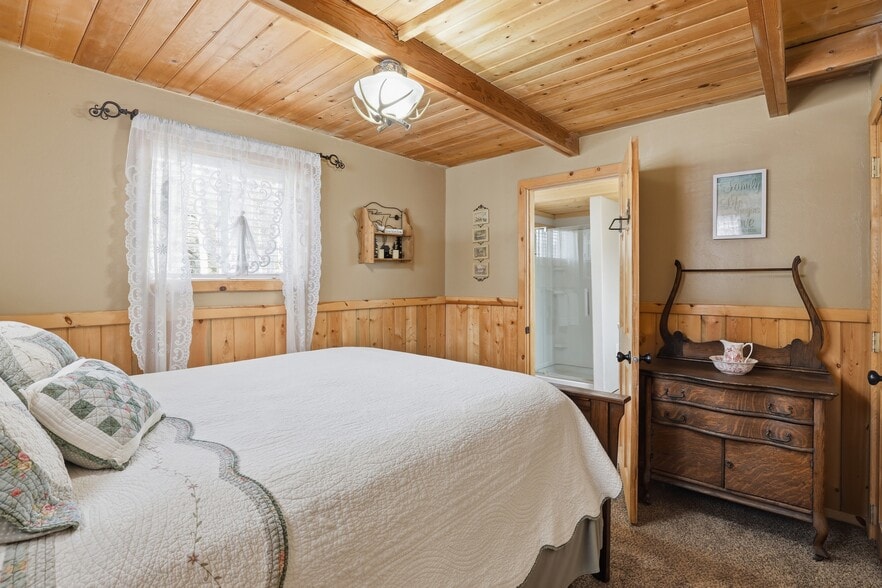 More Photos Of 3725 Movie Ranch Rd, Duck Creek Village Specialty For Sale
