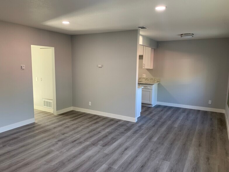 More Photos Of 332 S El Camino Real, Oceanside Apartments For Sale