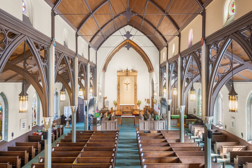 More Photos Of 136 E Main St, Meriden Religious Facility For Sale