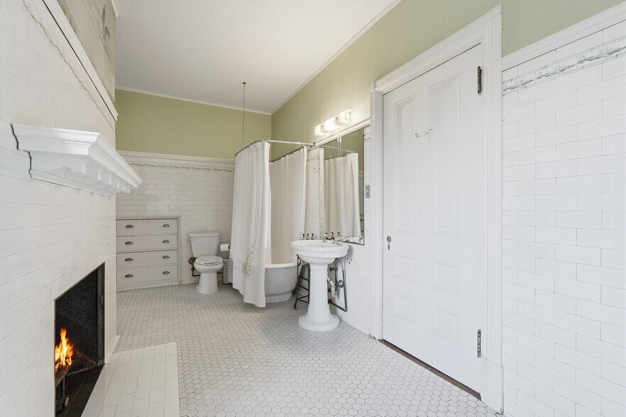 More Photos Of 270 Maple St, Springfield Hospitality For Sale