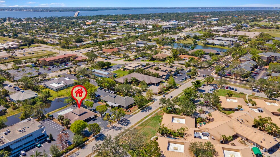 More Photos Of 45 Barkley Cir, Fort Myers Medical For Lease