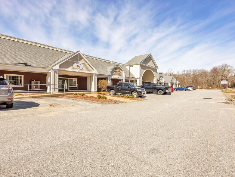 More Photos Of 39 Nott Hwy, Ashford Storefront For Sale