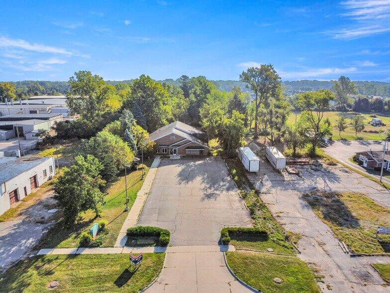 More Photos Of 435 Sumpter rd, Belleville Hospital For Sale