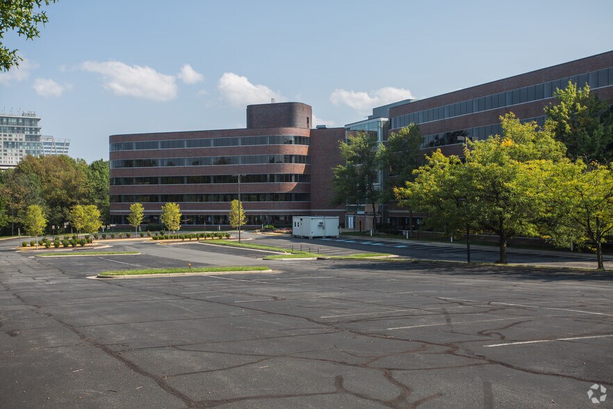 More Photos Of 11493 Sunset Hills Rd, Reston Office For Sale