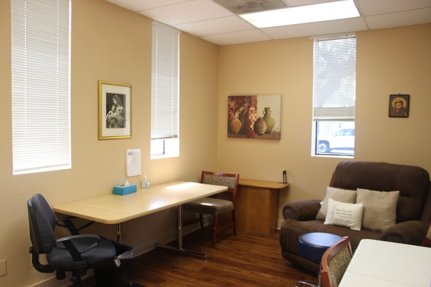 More Photos Of 804 N Belcher Rd, Clearwater Office For Lease