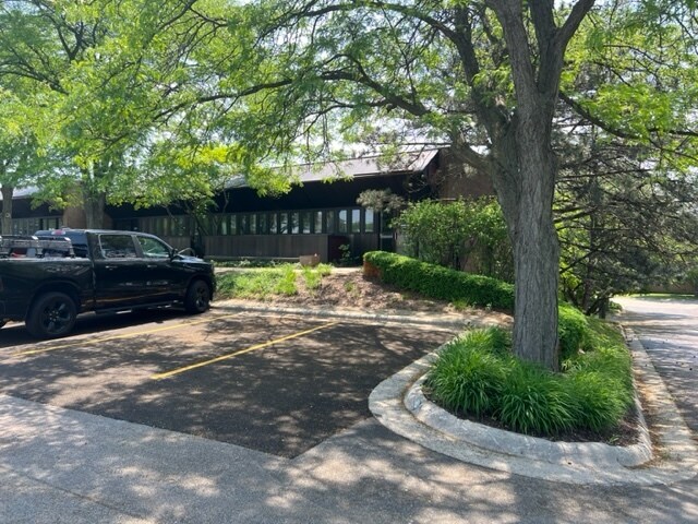 More Photos Of 4777 E State St, Rockford Medical For Sale