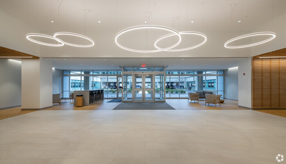 More Photos Of 135 Santilli Hwy, Everett Office For Lease