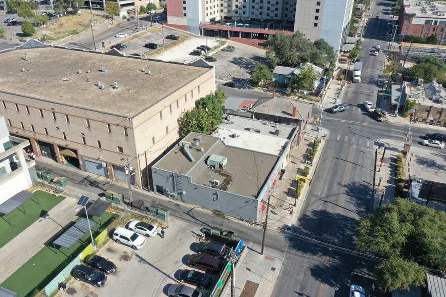 More Photos Of 710 Red River St, Austin Storefront For Lease