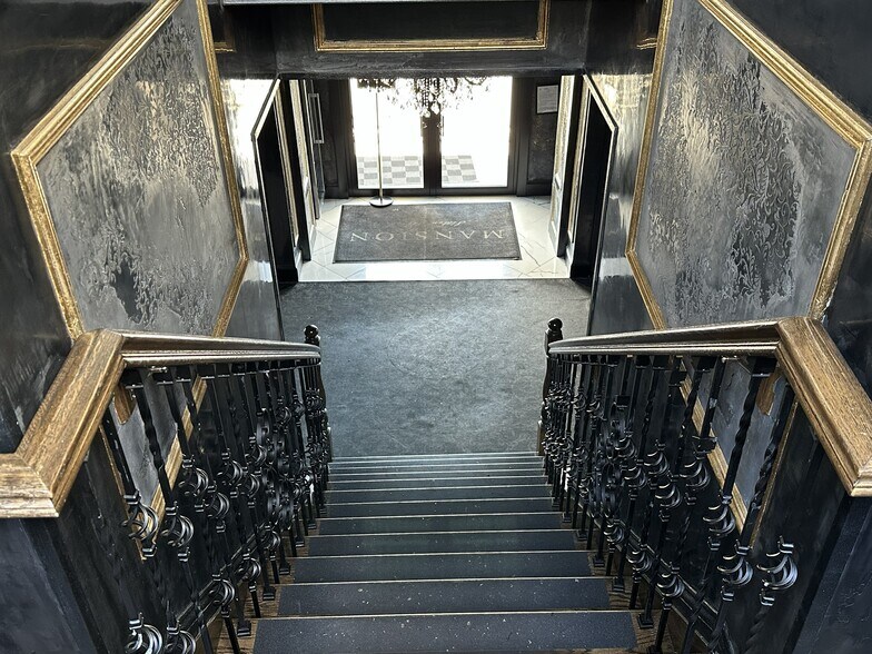 More Photos Of 141 Mansion Ave, Staten Island Restaurant For Sale