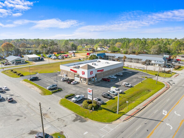 More Photos Of 730 S Lewis St, Metter Drugstore For Sale