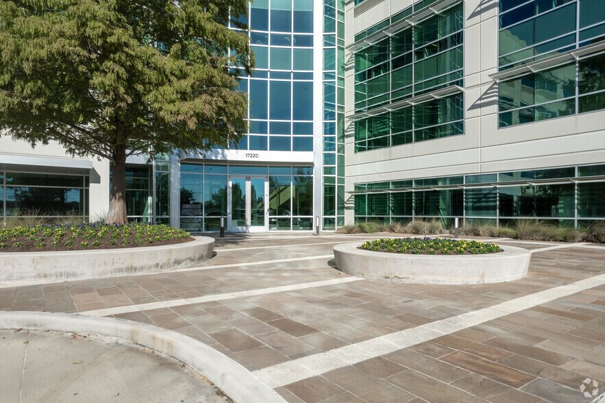 More Photos Of 17220 Katy Fwy, Houston Office For Lease