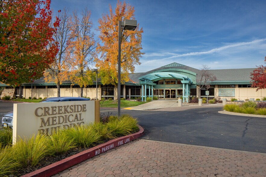 More Photos Of 1561 Creekside Dr, Folsom Medical For Lease