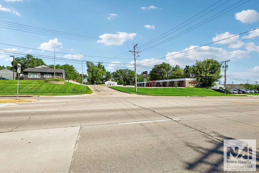 More Photos Of 665 Keyes Ct, Marion Carwash For Sale