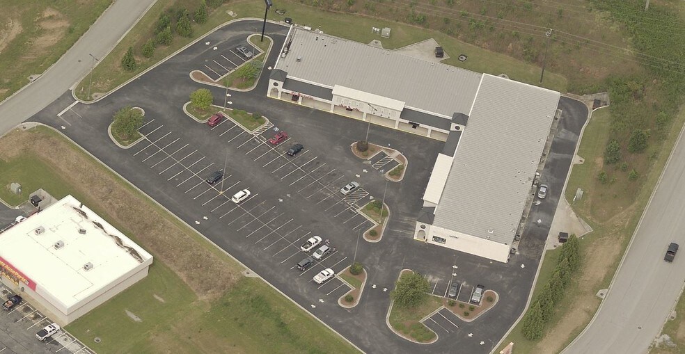 More Photos Of 201 Davis Blvd, Bremen Storefront Retail Office For Sale