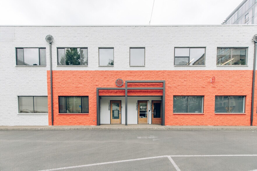 More Photos Of 1328-1332 NW Kearney St, Portland Loft Creative Space For Lease