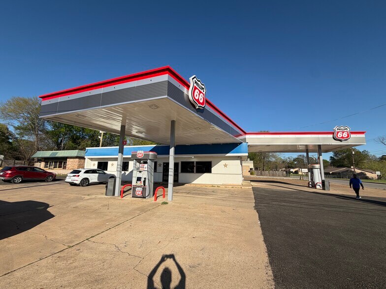 More Photos Of 1708 S Mobberly Ave, Longview Service Station For Sale