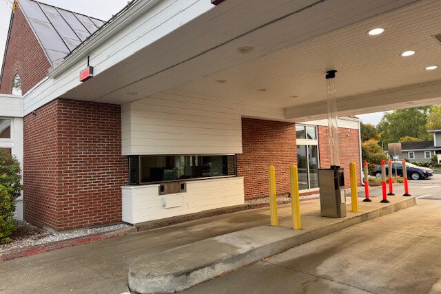 More Photos Of 1070 North Ave, Burlington Bank For Lease