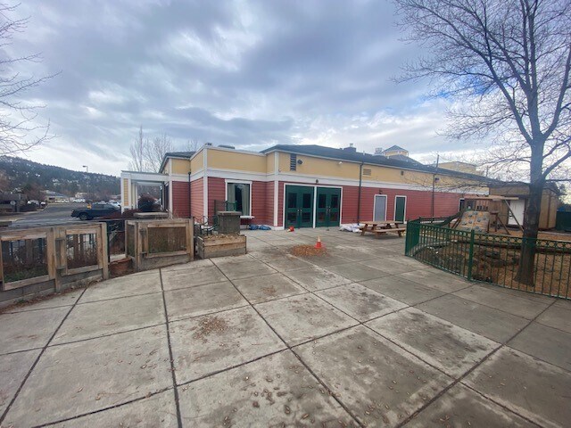 More Photos Of 150 NE Bend River Mall Dr, Bend Unknown For Lease