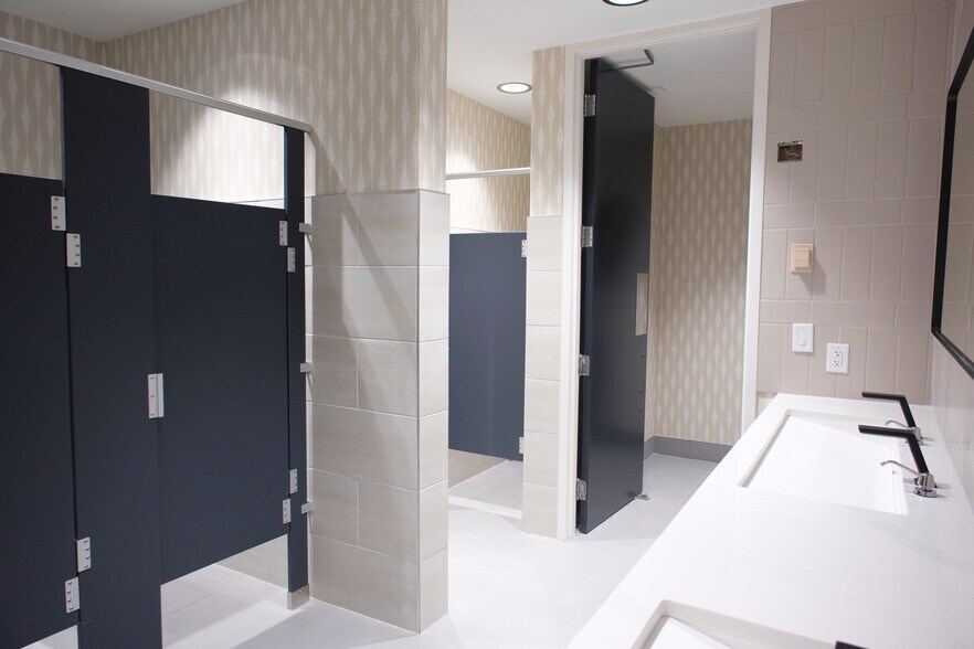 More Photos Of 4100 S Stream Blvd, Charlotte Unknown For Lease