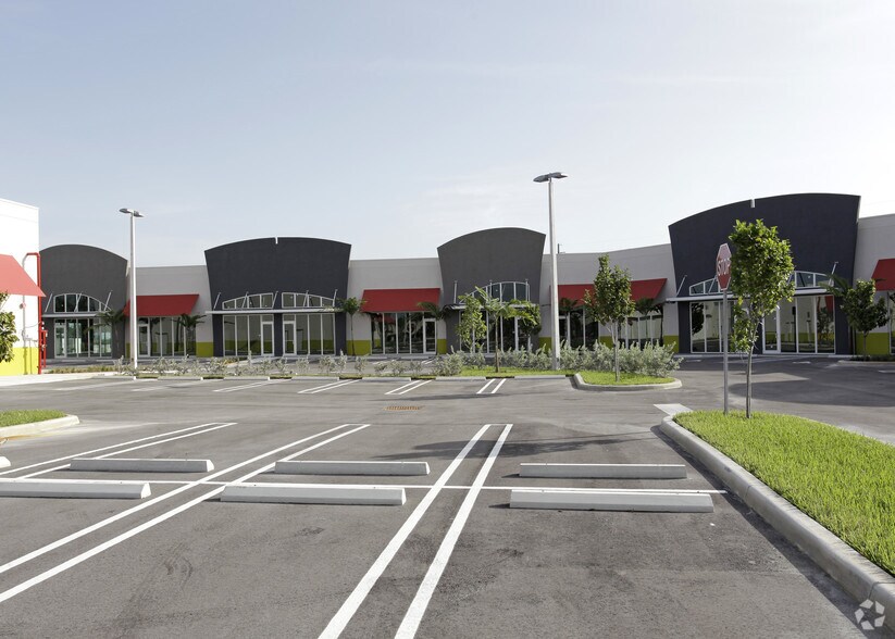 More Photos Of 13115 W Okeechobee Rd, Hialeah Storefront Retail Office For Lease