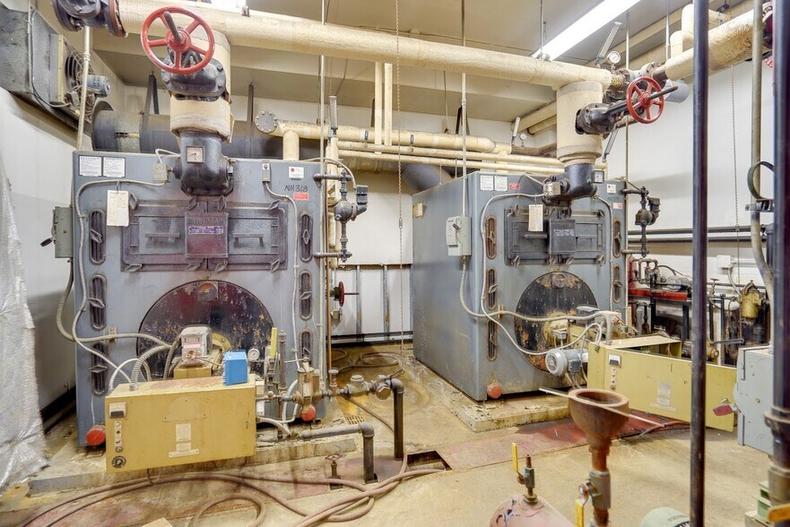 More Photos Of 275 Portsmouth Ave, Stratham Light Manufacturing For Sale